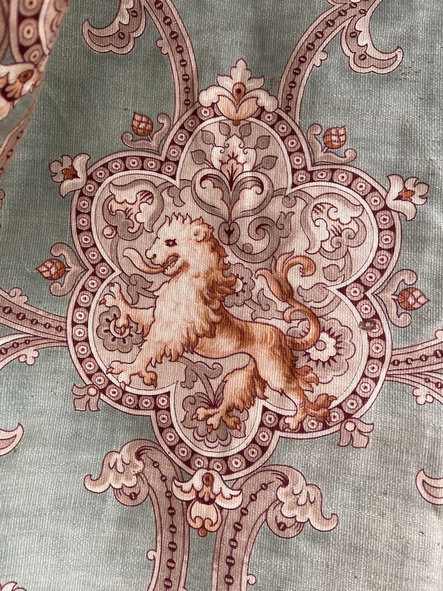 19th Century Printed Fabric Footage Decorated With Heraldic Lions-photo-5