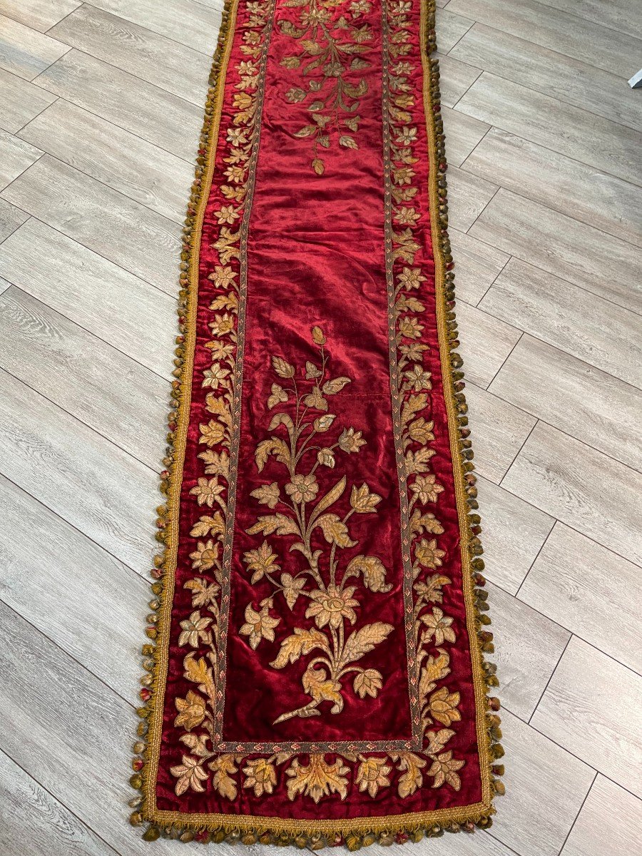 Beautiful Table Mat Piece Of Old Silk Velvet Trimmings And Embroidery-photo-2