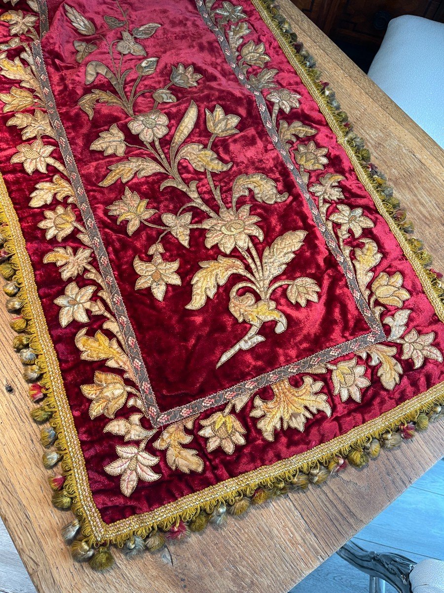 Beautiful Table Mat Piece Of Old Silk Velvet Trimmings And Embroidery-photo-3