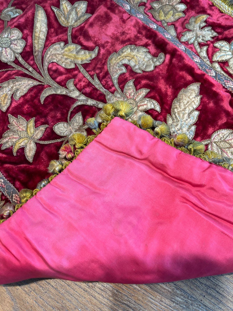 Beautiful Table Mat Piece Of Old Silk Velvet Trimmings And Embroidery-photo-1