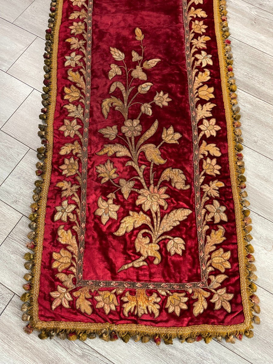 Beautiful Table Mat Piece Of Old Silk Velvet Trimmings And Embroidery-photo-6