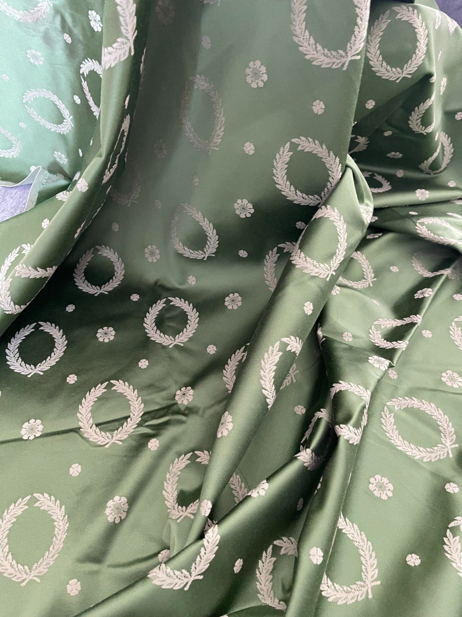 Fragment Of Green Silk And Laurel Wreaths Empire Style-photo-4