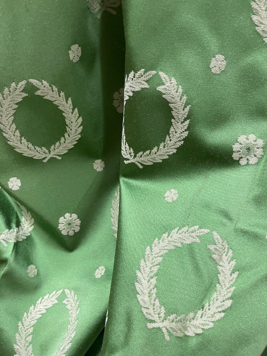 Fragment Of Green Silk And Laurel Wreaths Empire Style-photo-3