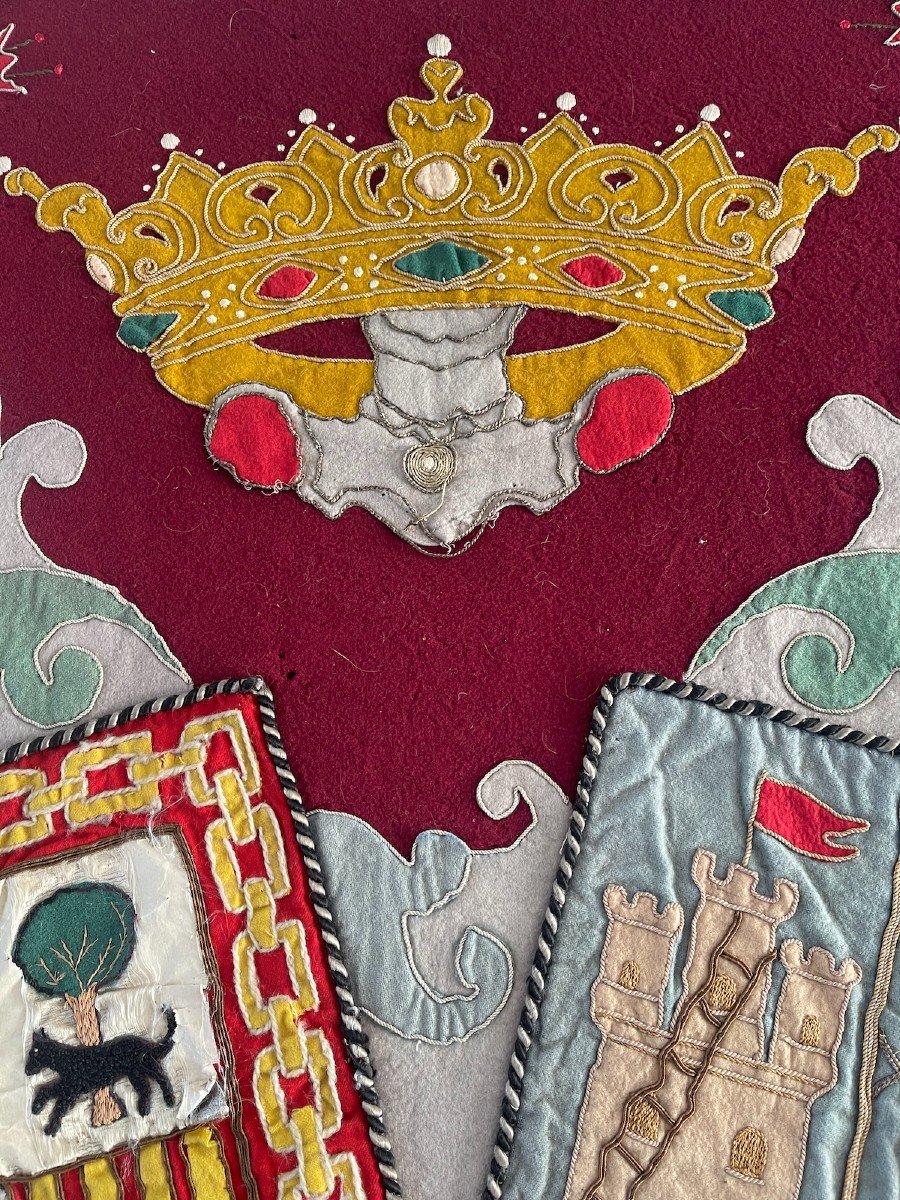 Blason Héraldique  brodé  Surmonté d'Une Couronne Majestueuse XIXème-photo-3