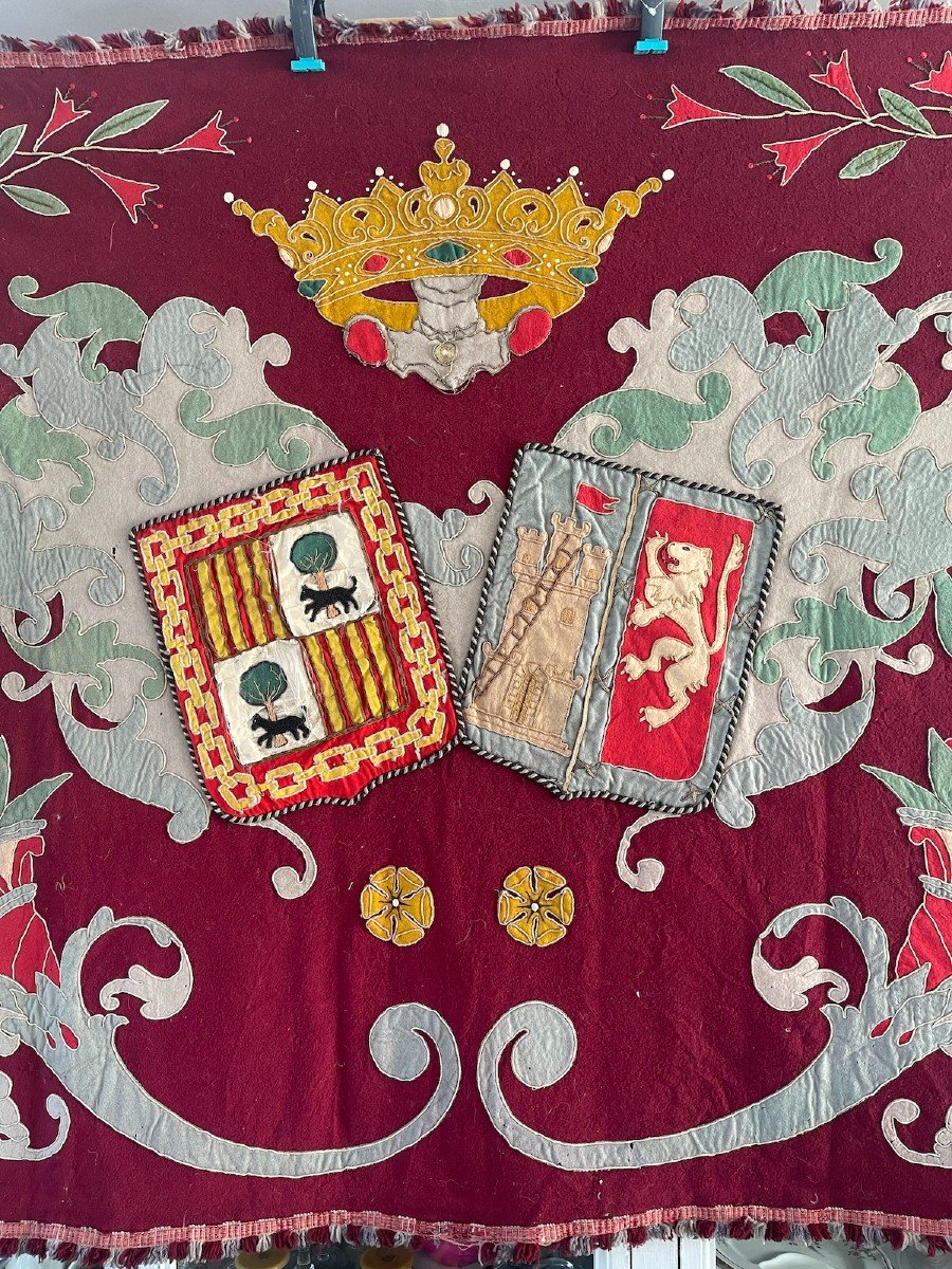Blason Héraldique  brodé  Surmonté d'Une Couronne Majestueuse XIXème-photo-4
