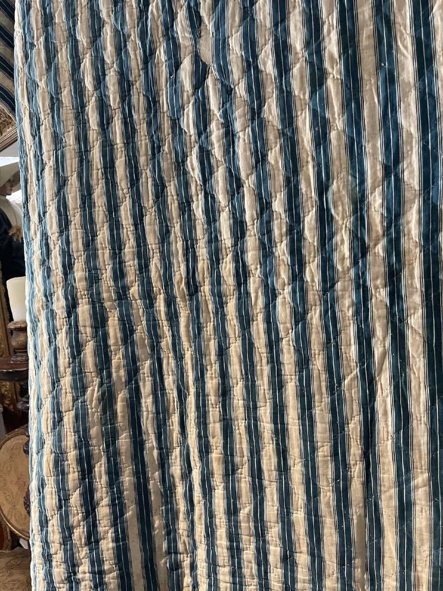 19th Century Quilted Blanket With Blue And Beige Stripes From The Bordeaux Region-photo-7