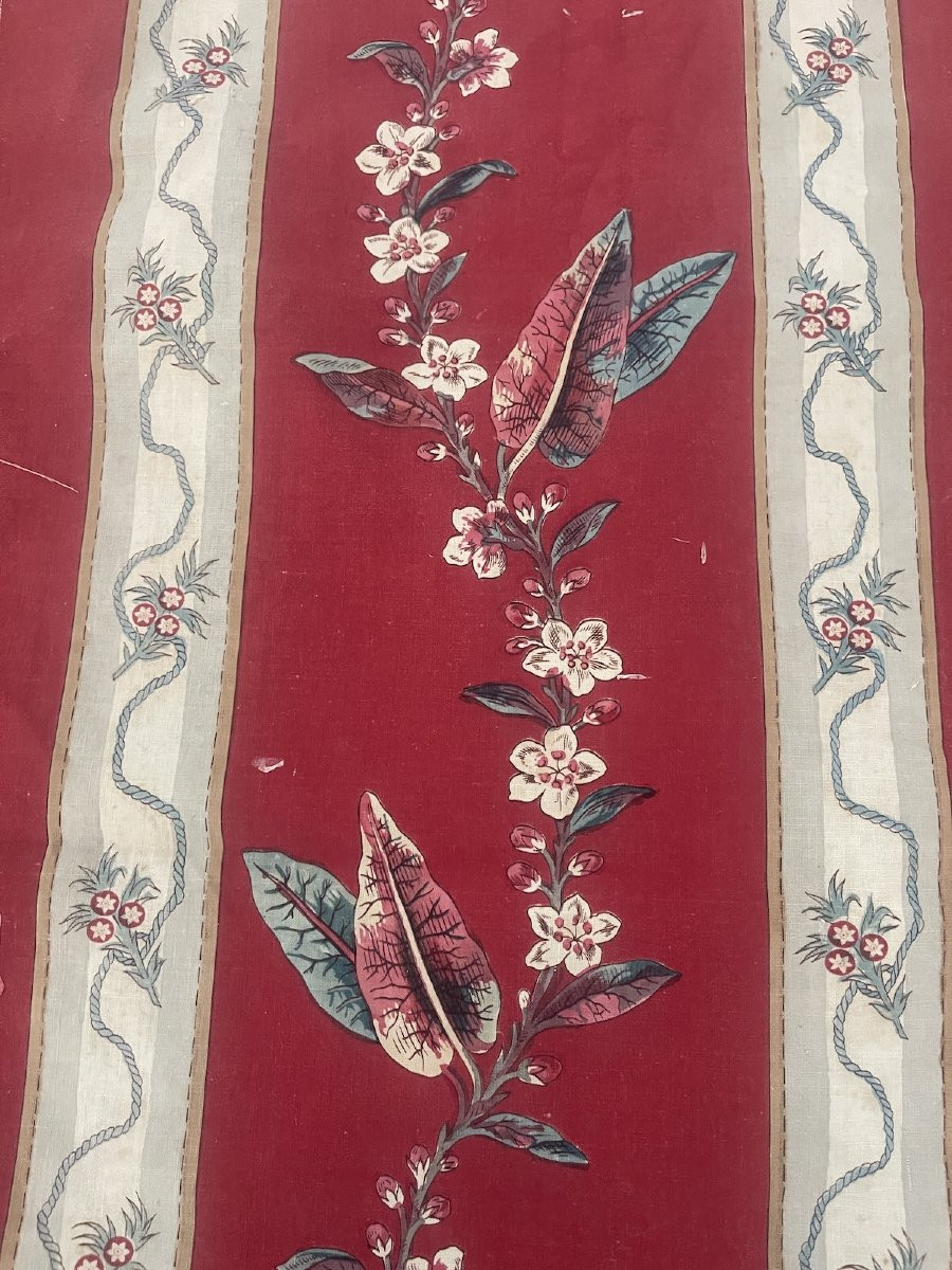 Fragment Of Old Printed Fabric From The 19th Century, Floral Decoration On A Red Background-photo-2