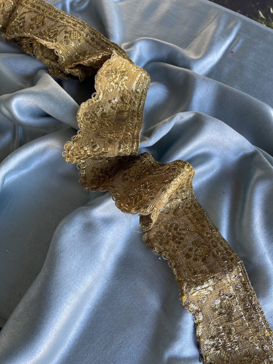 Late 18th Century Metallic Gold Braid For Stool, Cushions -photo-4