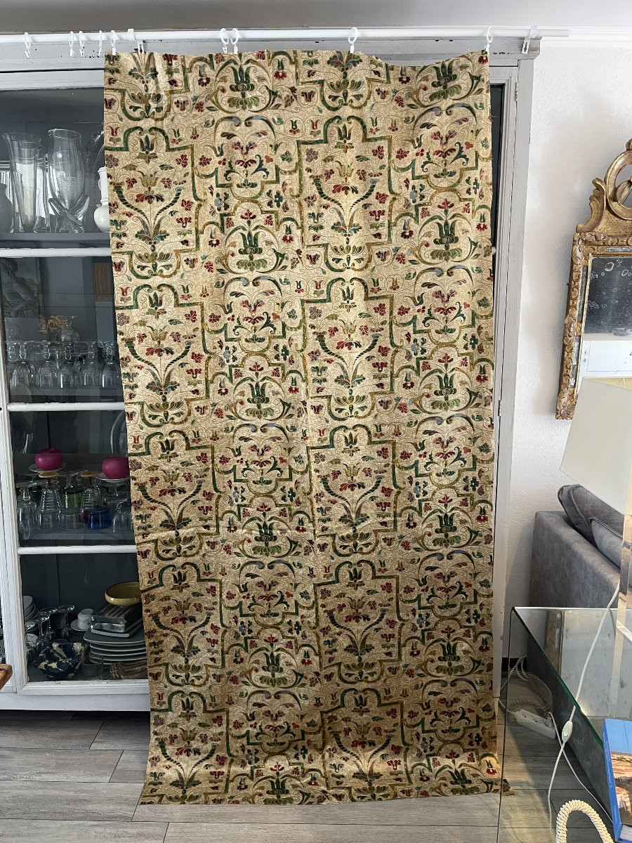 Second  Métrage de tissu ancien – Décor Renaissance ornemental-photo-2
