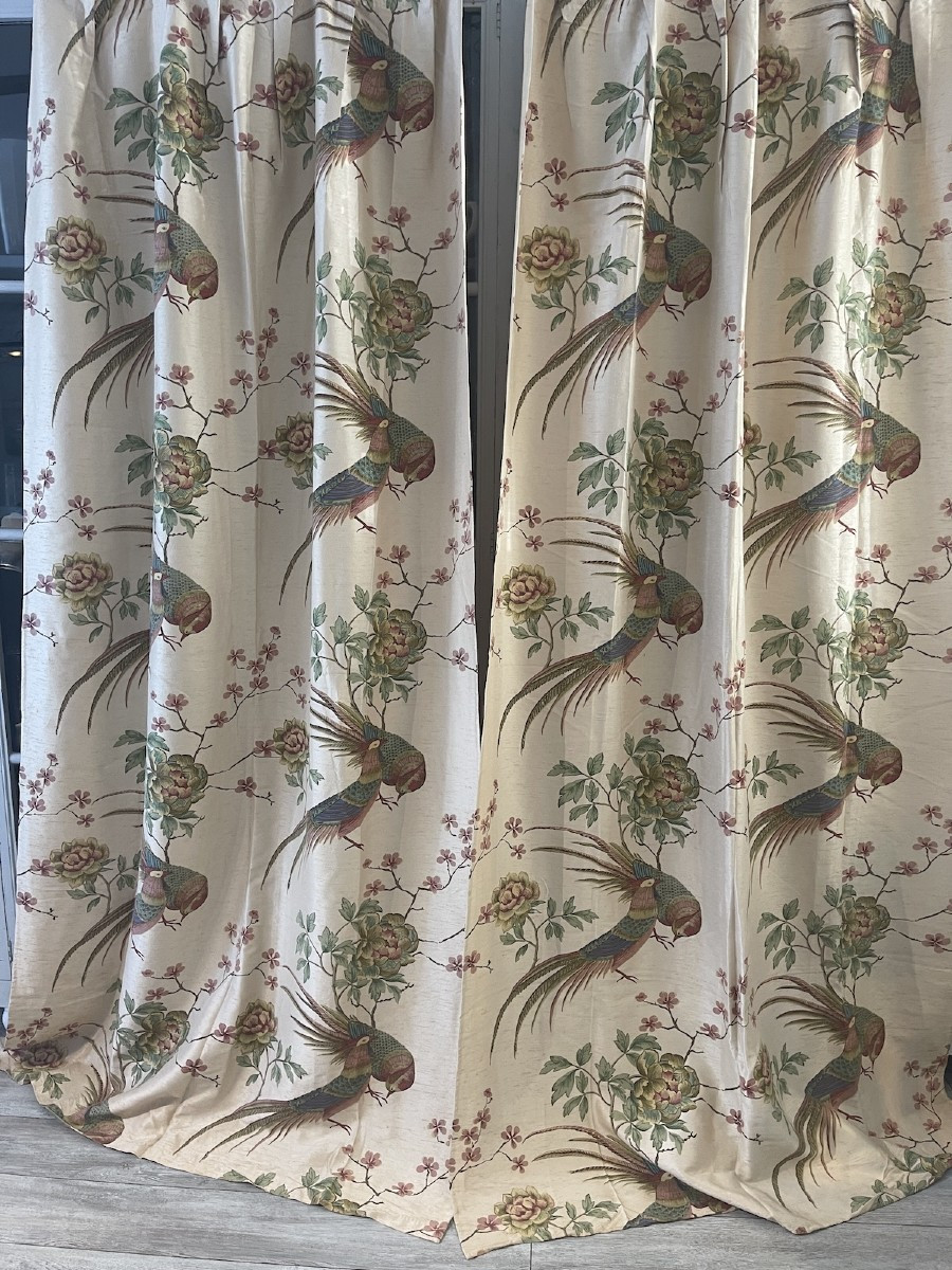 Paire de Rideaux en  Soie – Décor de Faisans et Branches Fleuries Japonisantes