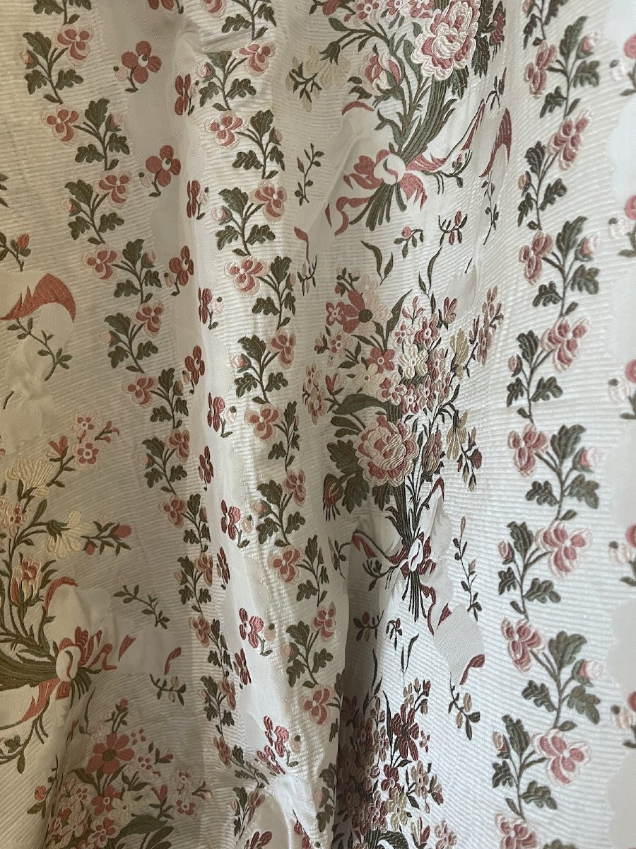 Vintage Jacquard Silk Footage – Romantic Floral Decor-photo-2