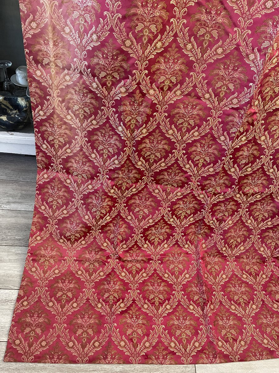 Satin Silk Curtain Or Footage -photo-2