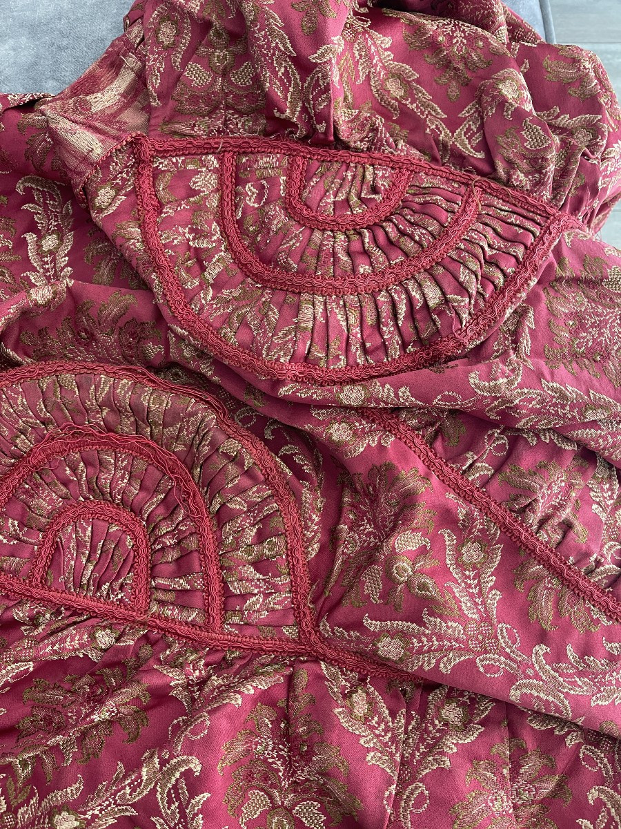 Silk Satin Bedspread With A Silky Weave