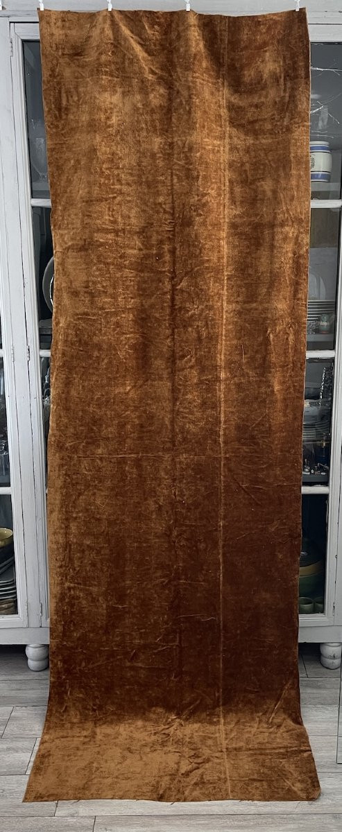 First Length Of 19th Century Silk Velvet, Golden Brown Color-photo-2