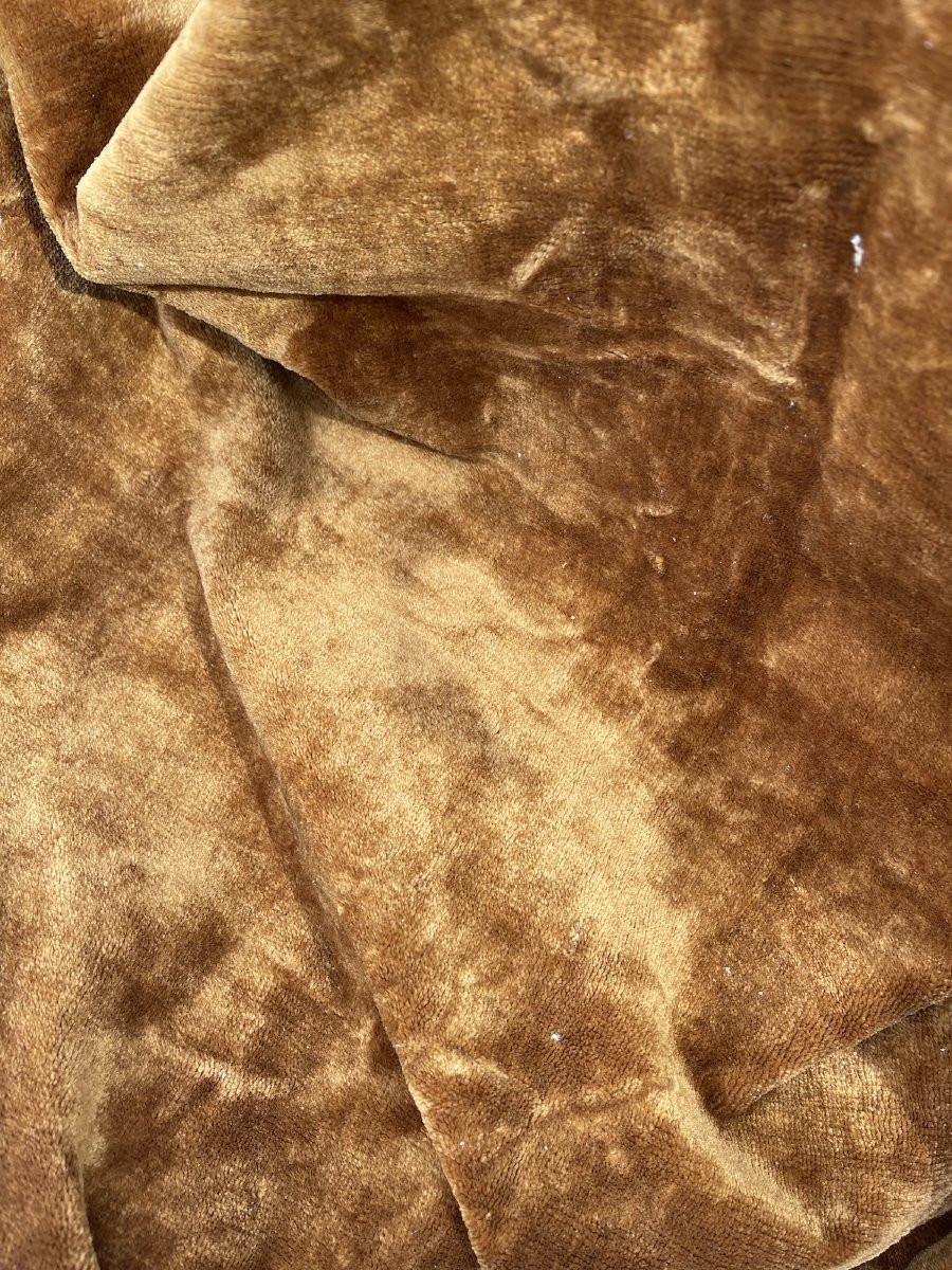 First Length Of 19th Century Silk Velvet, Golden Brown Color-photo-3