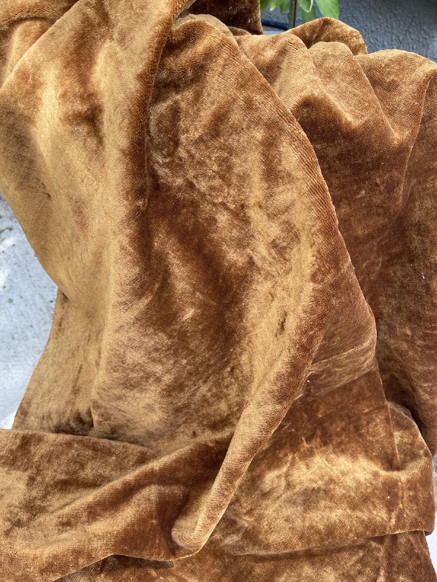Second Length Of 19th Century Silk Velvet, Golden Brown Color-photo-2