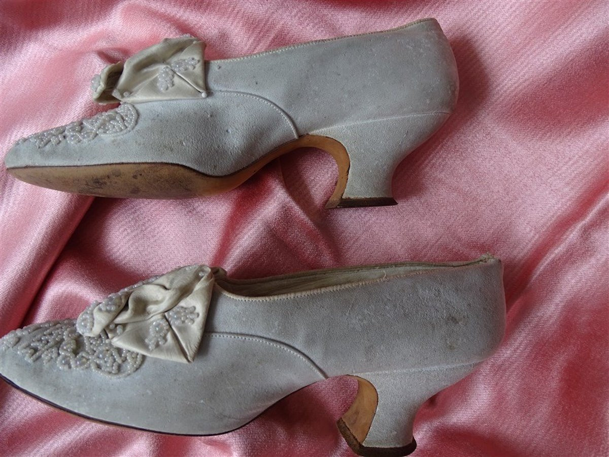 Pair Of Beaded Silk Shoes – Circa 1880 – Heennessy's, New York-photo-2