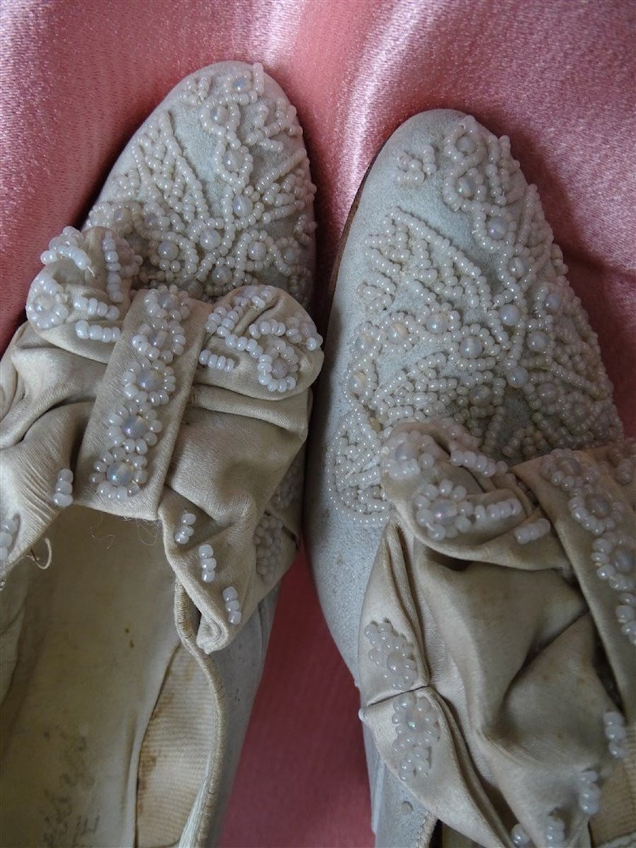 Pair Of Beaded Silk Shoes – Circa 1880 – Heennessy's, New York-photo-3