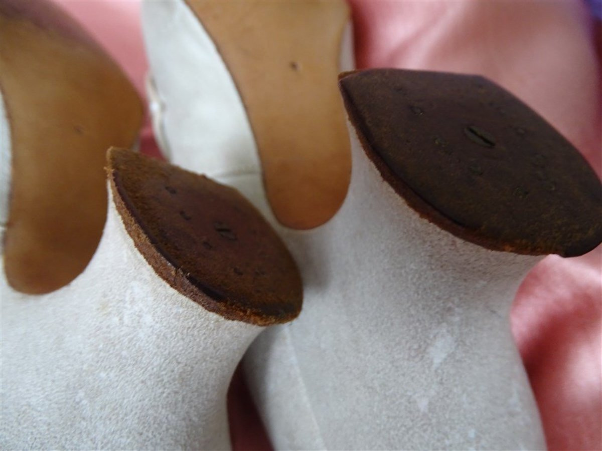 Pair Of Beaded Silk Shoes – Circa 1880 – Heennessy's, New York-photo-4