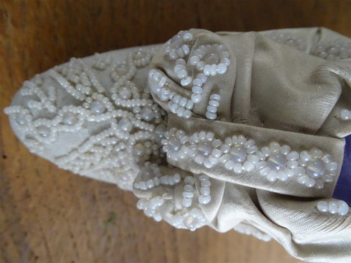 Pair Of Beaded Silk Shoes – Circa 1880 – Heennessy's, New York-photo-7