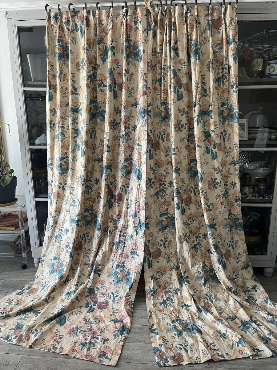 First Pair Of Floral Chintz Curtains, 20th Century, Hydrangeas, Fuchsias, Dahlias-photo-5
