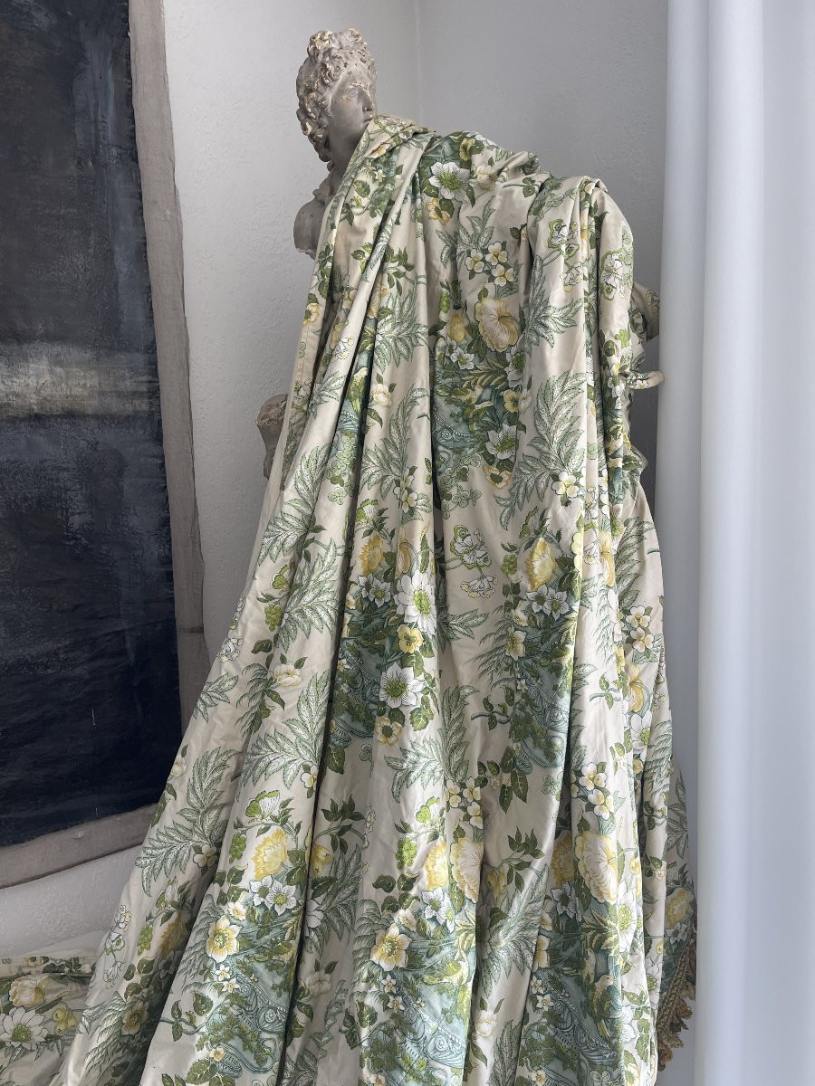 Pair Of Chintz Curtains With Floral Decoration, Doves And Butterflies-photo-3