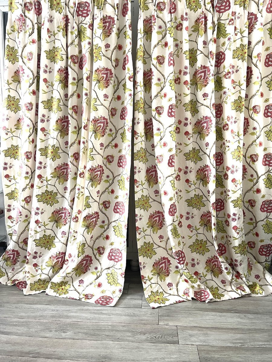 Pair Of White Linen Curtains With Raised Floral Embroidery, Indienne-photo-1
