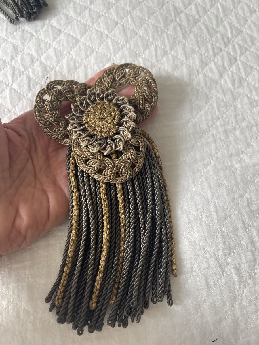 Set Of 4 Pieces Of Silk Trimmings, 19th Century. -photo-2