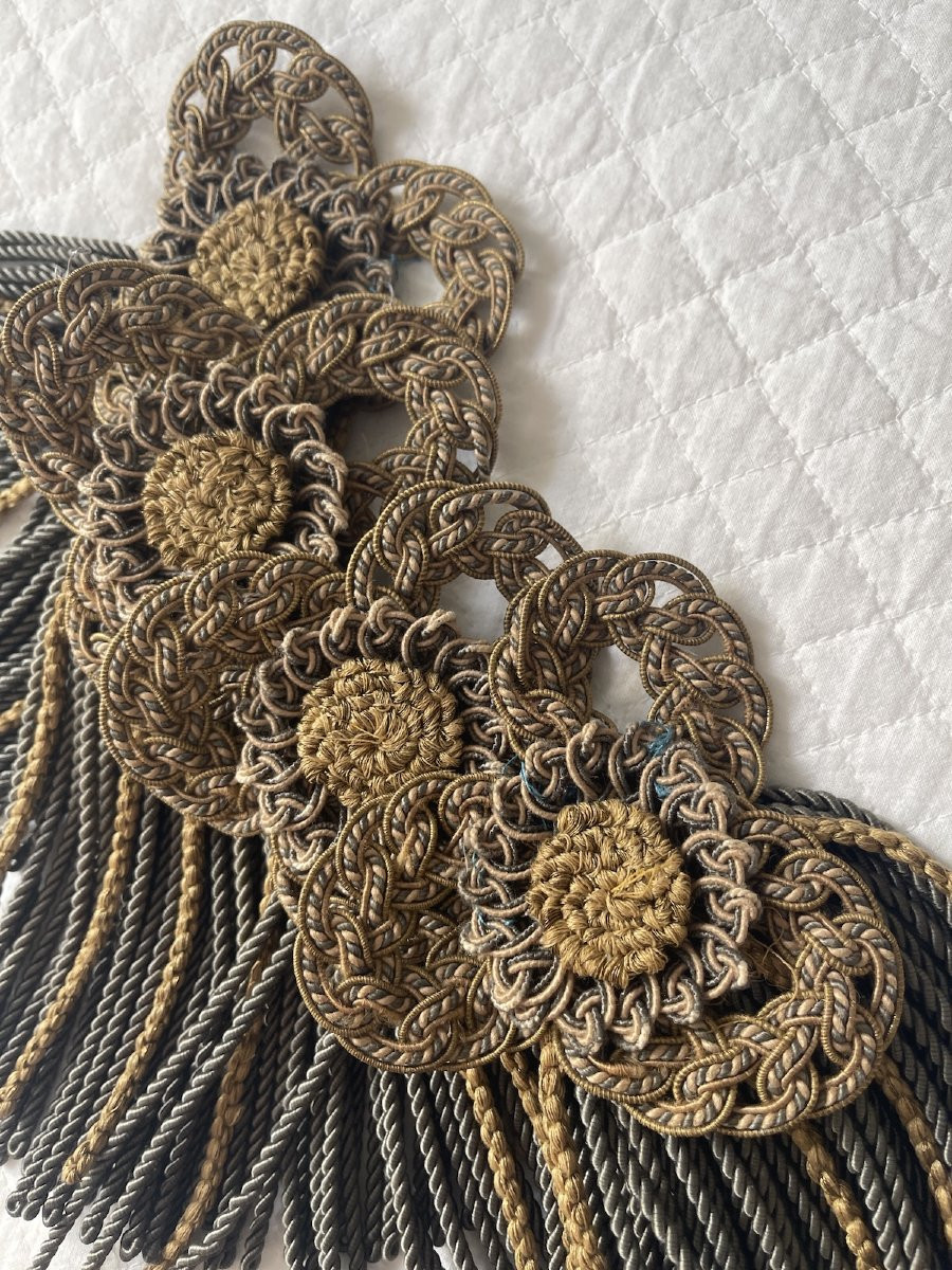 Set Of 4 Pieces Of Silk Trimmings, 19th Century. -photo-3