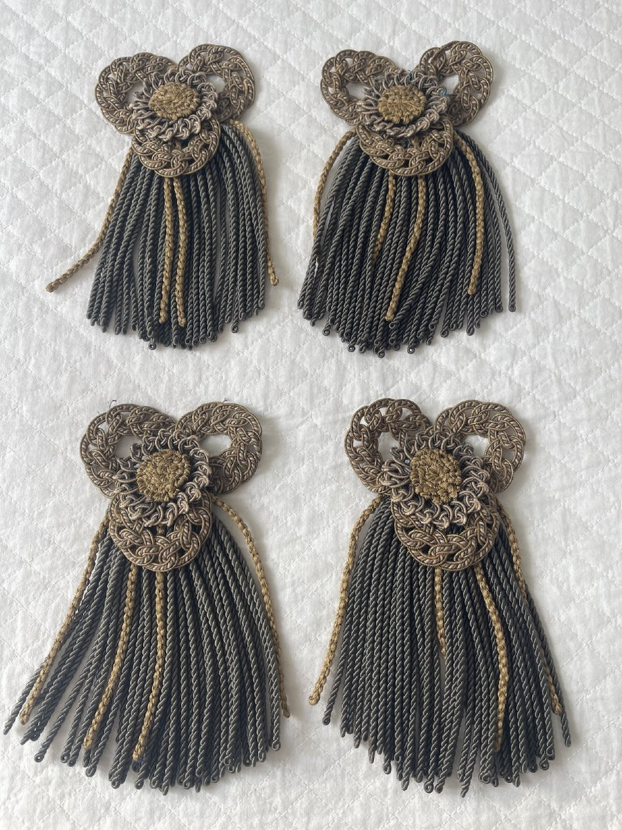 Set Of 4 Pieces Of Silk Trimmings, 19th Century. -photo-4
