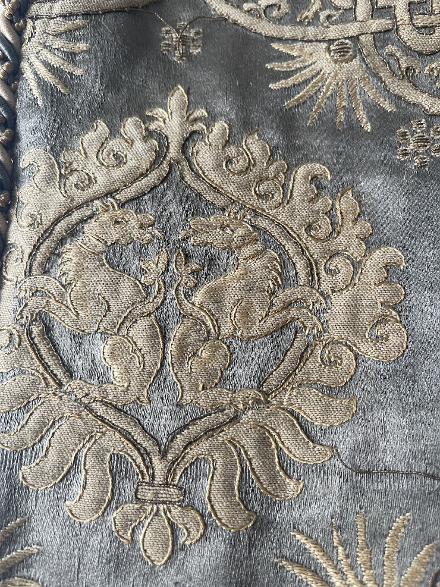 Cushion Cover In Silk Brocade And Metallic Threads, 19th Century, Stylized Animals-photo-5