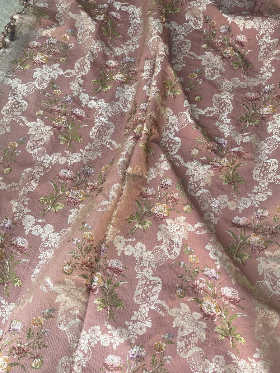 Métrage en Soierie Lyonnaise – XIXᵉ Siècle – Motif Floral-photo-4