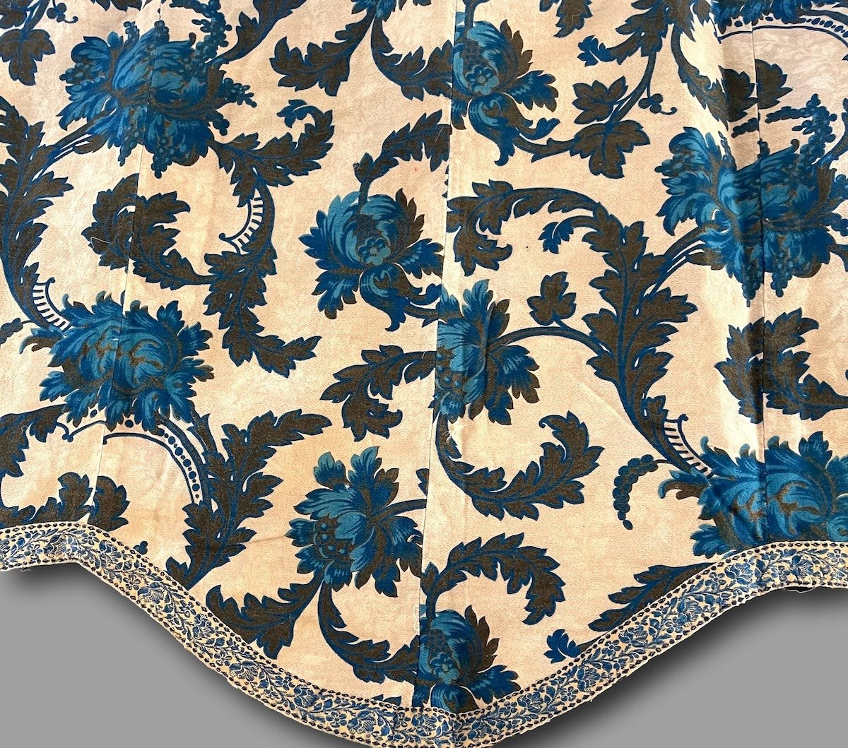 Printed Canvas Door Or Alcove Curtain – Blue Floral Scroll Design – 218 Cm-photo-3