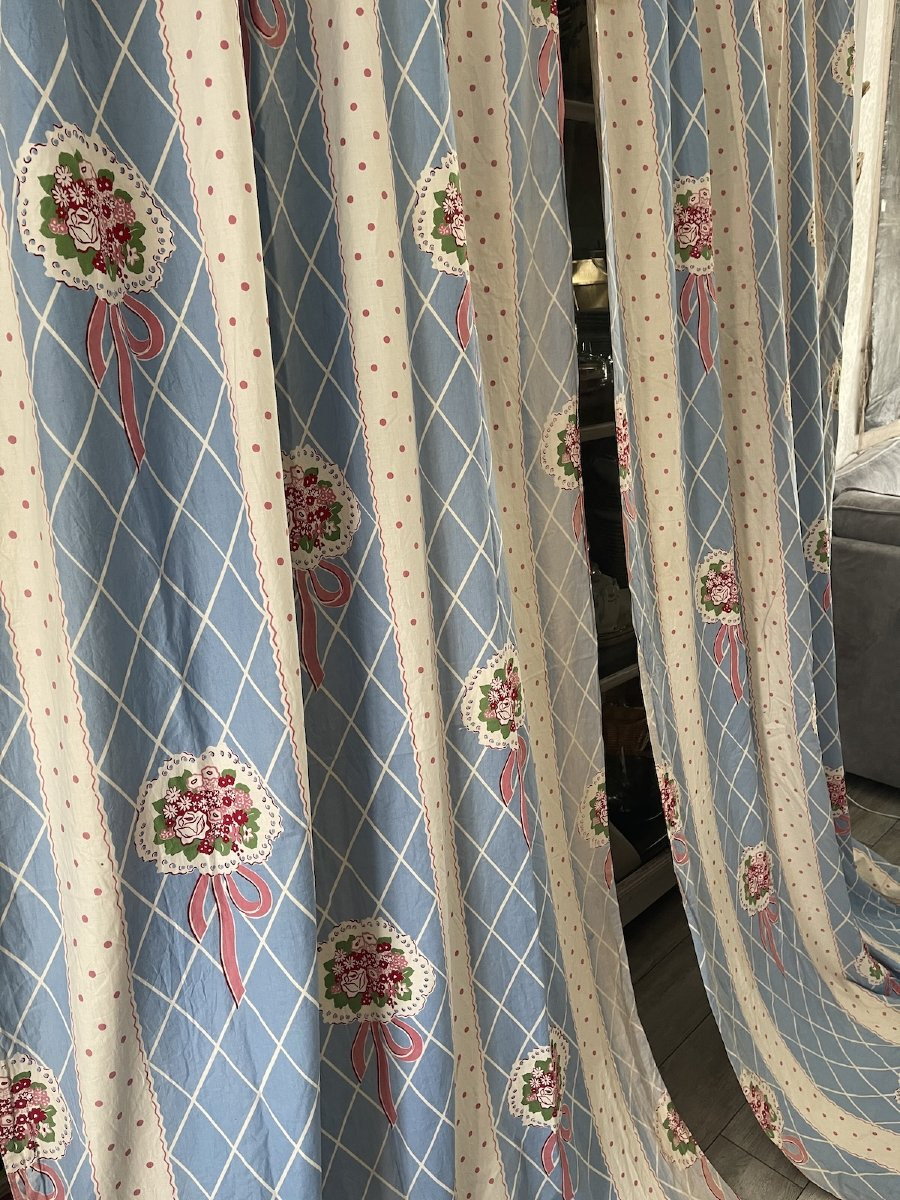 Pair Of Printed Cotton Curtains Decorated With Ribboned Bouquets-photo-6