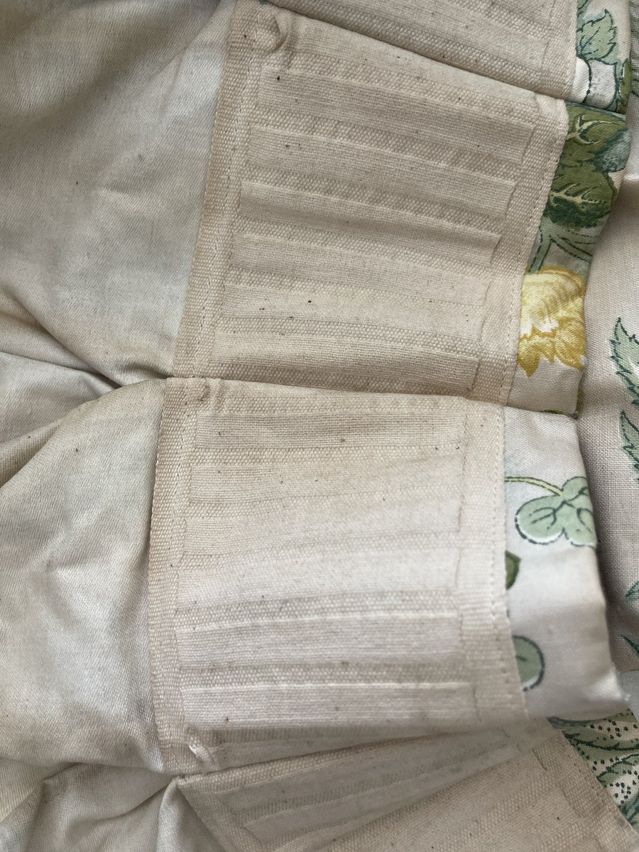 Paire de grandes tentures en chintz au décor floral et colombes-photo-2