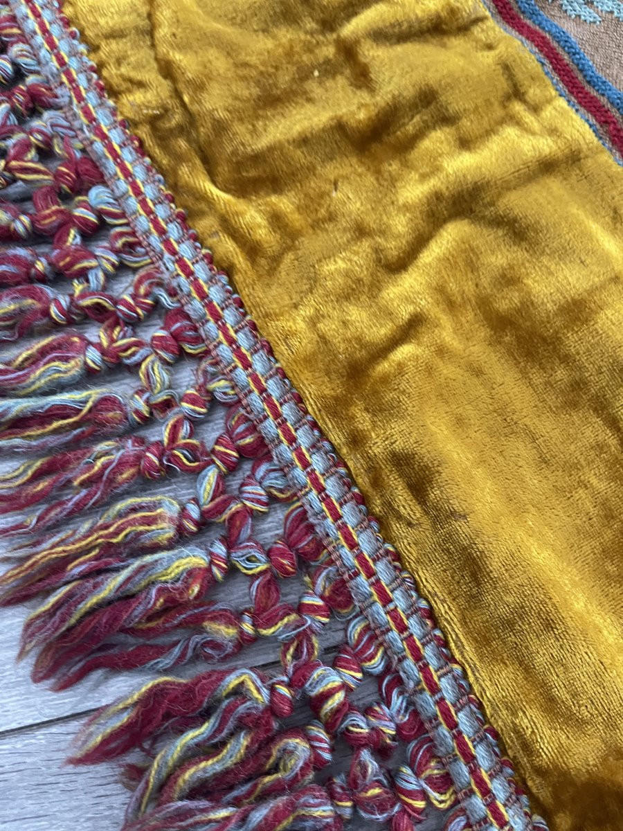 Silk Velvet And Embroidered Linen Table Or Chest Of Drawers Rug - Fleur De Lys Design-photo-2