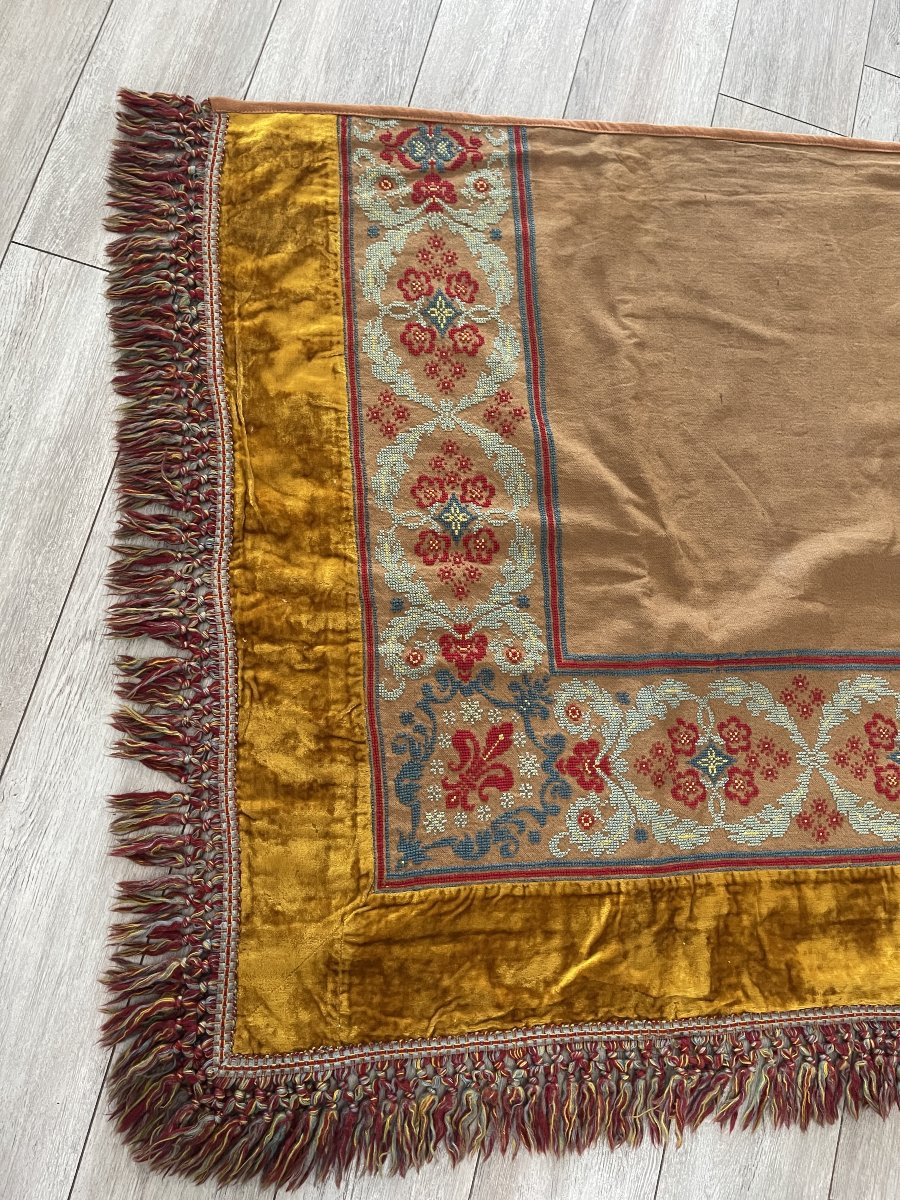 Silk Velvet And Embroidered Linen Table Or Chest Of Drawers Rug - Fleur De Lys Design-photo-7