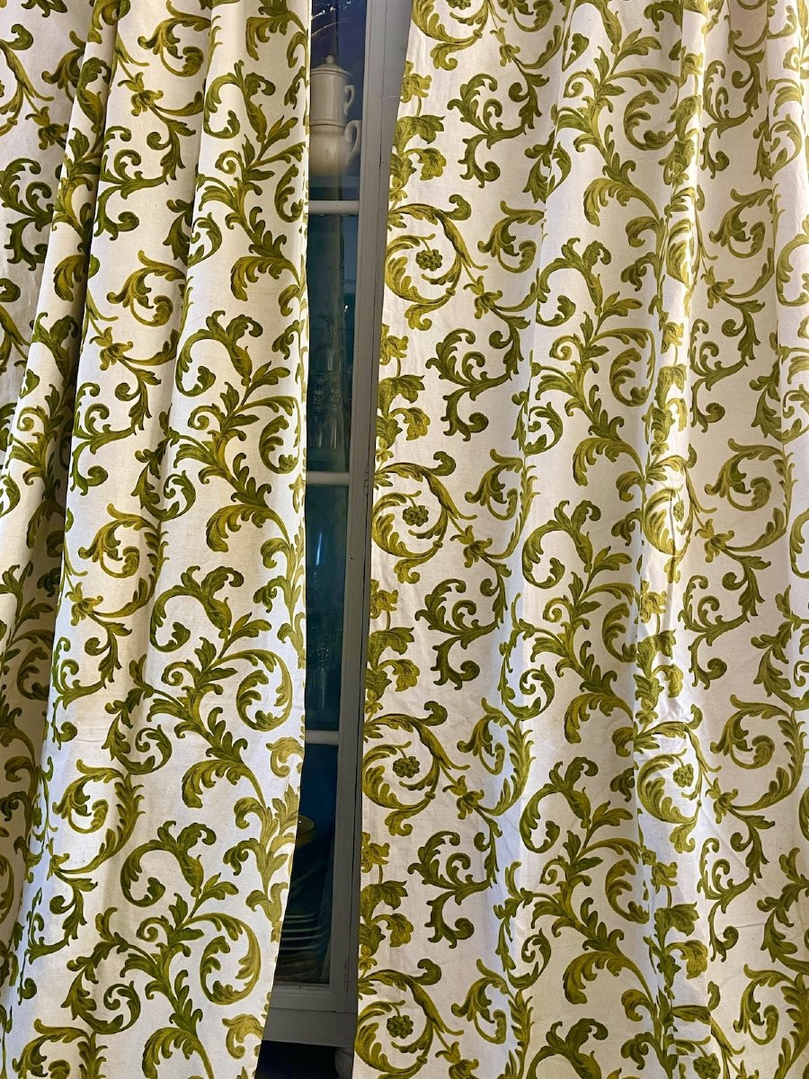 A Pair Of Baroque Printed Linen Curtains - 1970's. 4 Pairs Available-photo-8