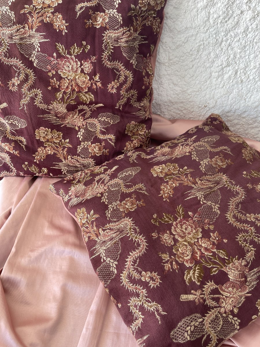 Paire de coussins en lin et soie– Époque XIXᵉ siècle .Décor XVIIIème-photo-3