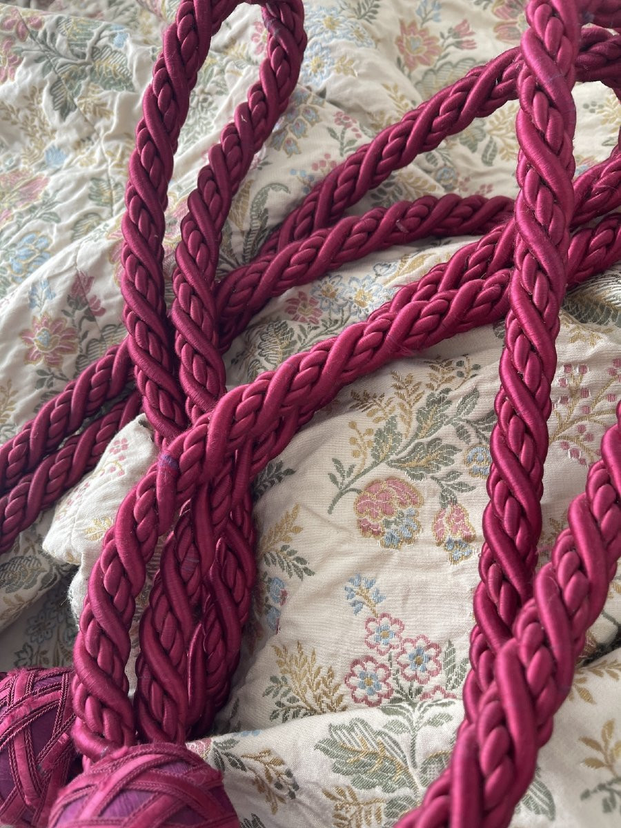 Paire d’embrases en passementerie ancienne, rose profond. 4 pompons et leur cordon-photo-3