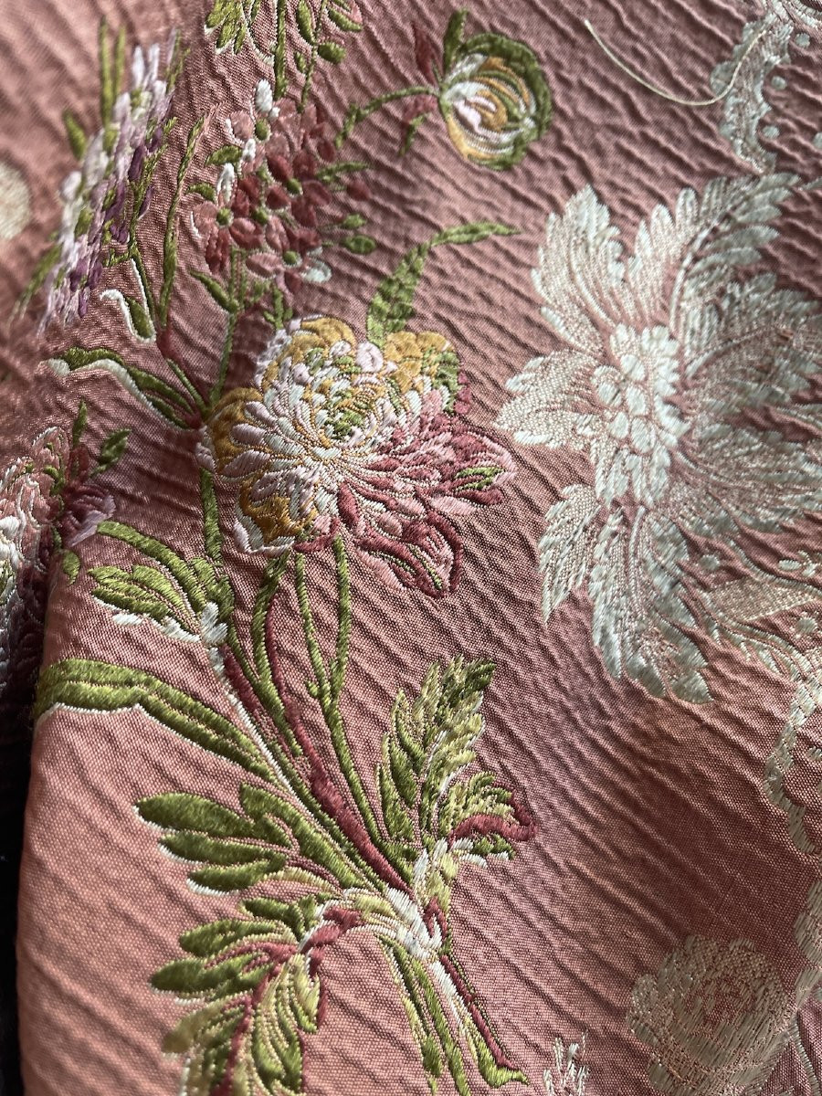 Fragment de soie Lyonnaise XIXème décors floraux tissés , coussin, encadrement, capitonnage-photo-6