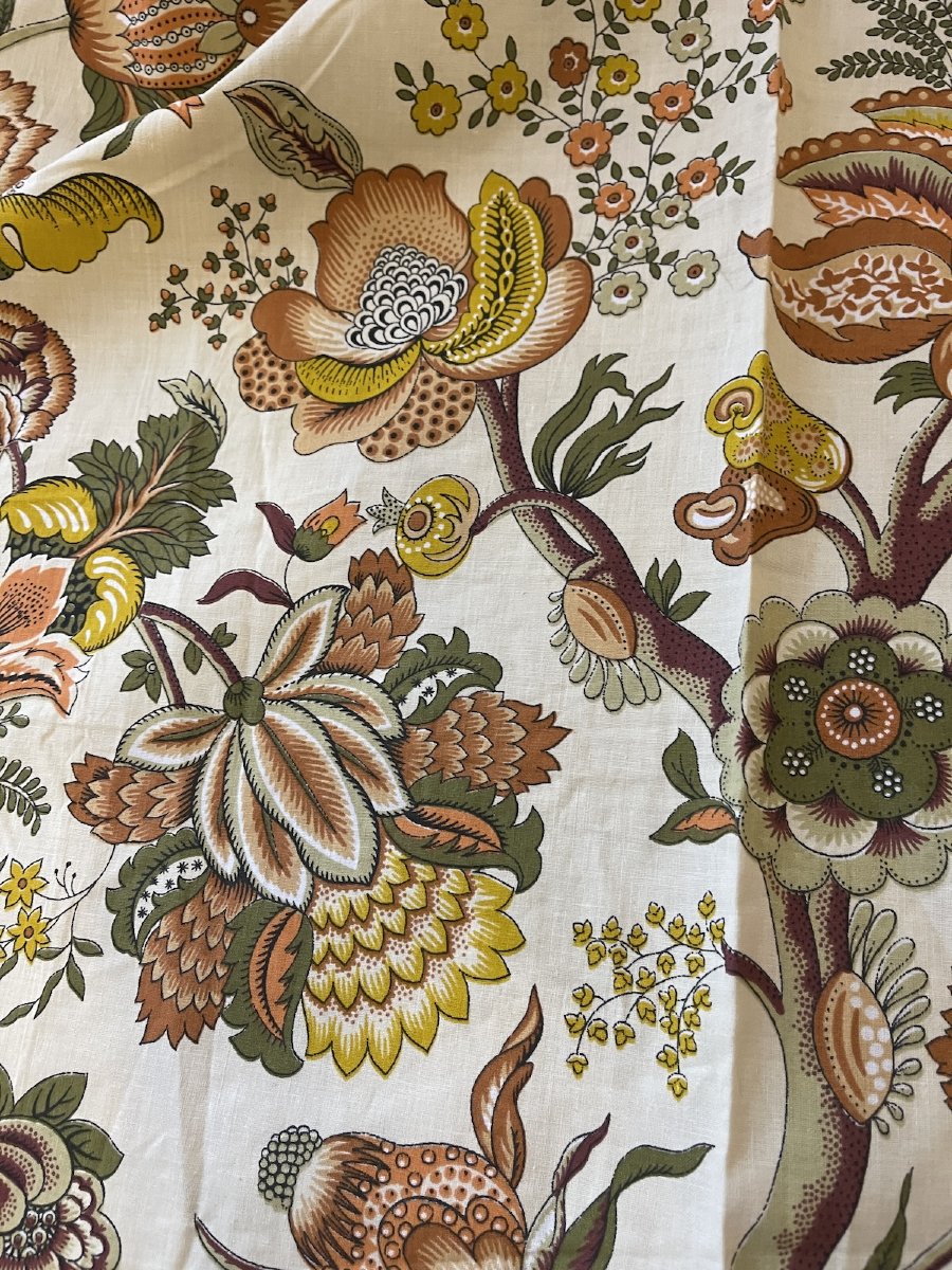 Vintage Fabric, Printed Yardage With Exuberant Flowers - 380 X 127 Cm-photo-4