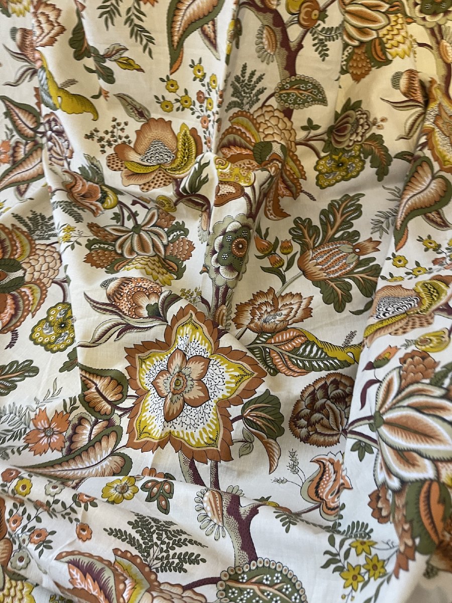 Vintage Fabric, Printed Yardage With Exuberant Flowers - 380 X 127 Cm-photo-3