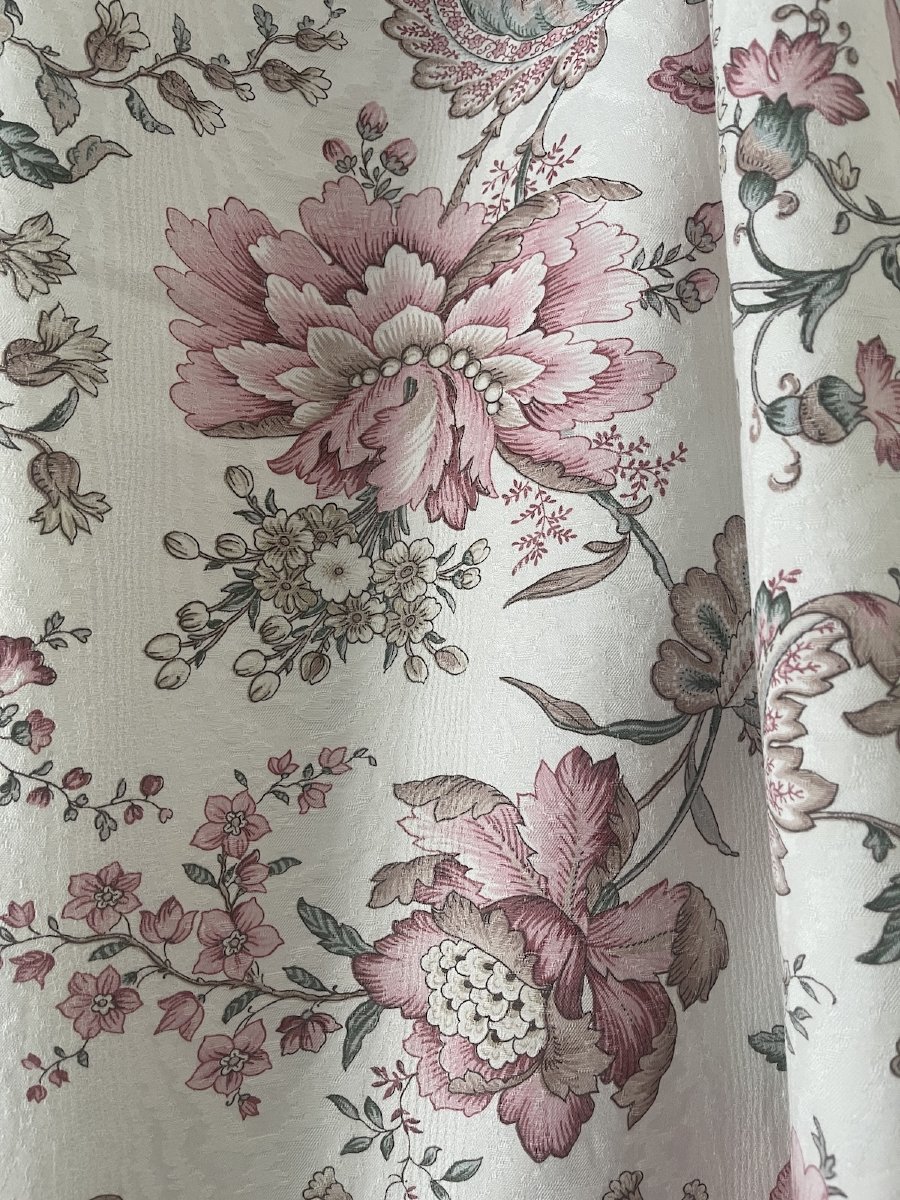 Second Pair Of Curtains With Floral Motifs On A Damask Background – Lined – 20th Century-photo-2