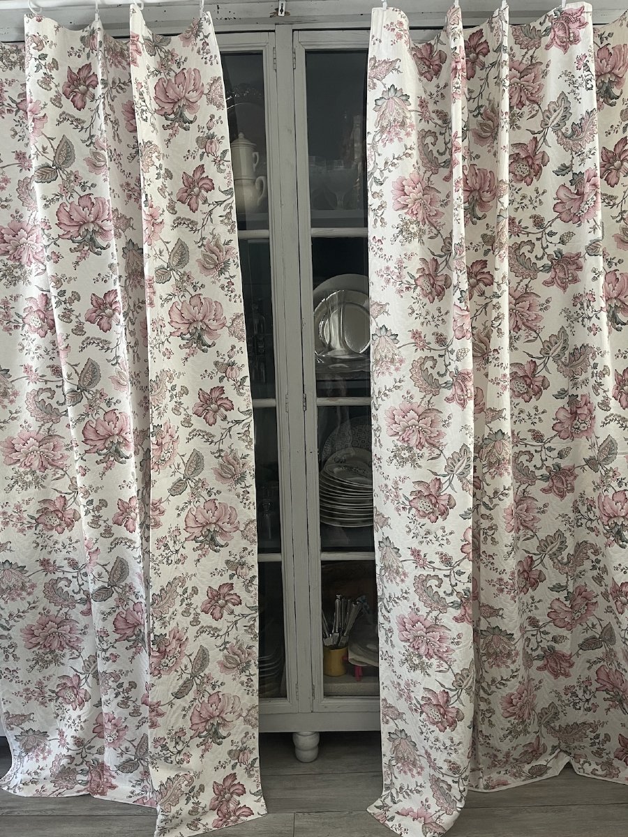 Second Pair Of Curtains With Floral Motifs On A Damask Background – Lined – 20th Century-photo-3