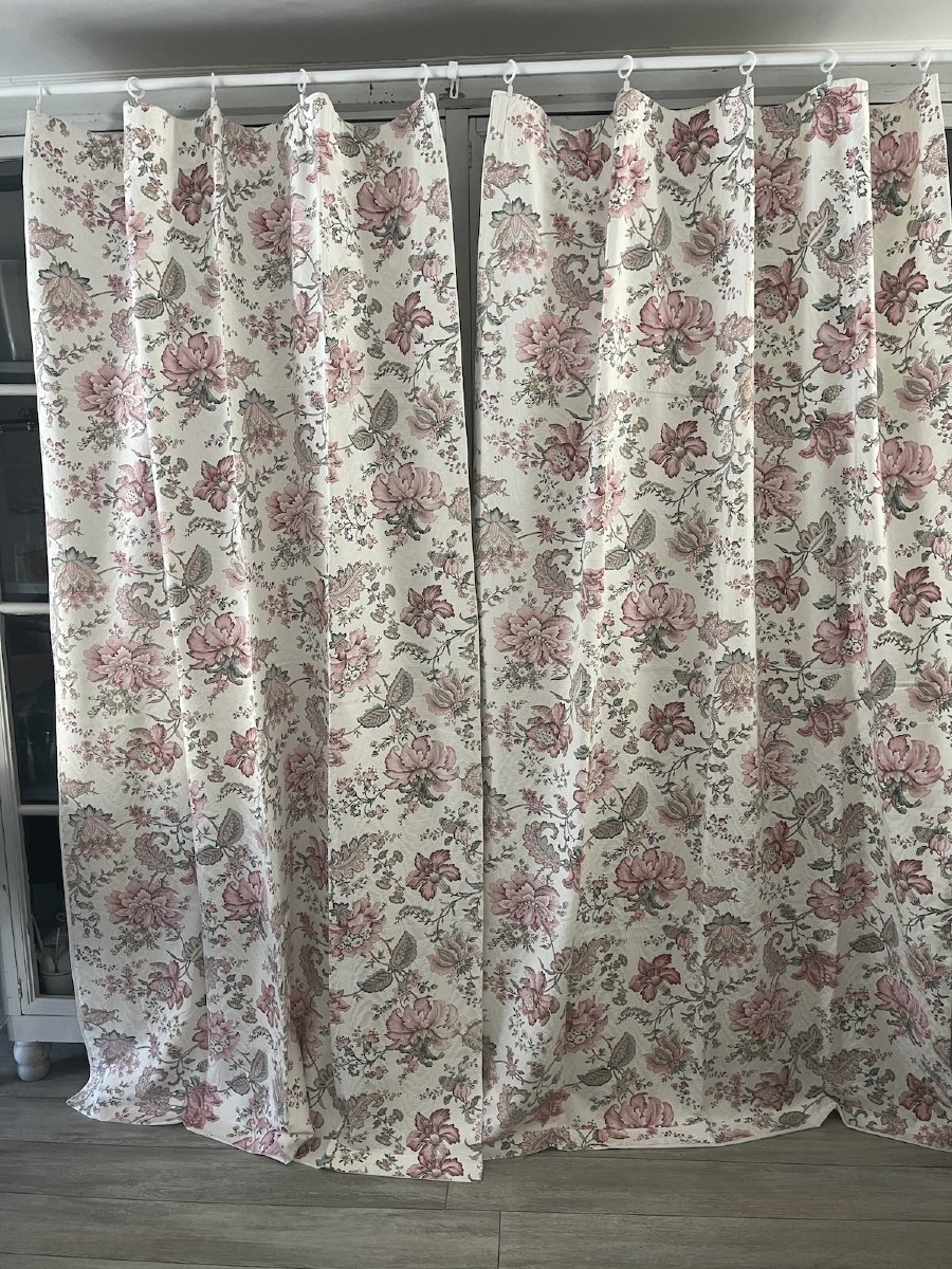 Second Pair Of Curtains With Floral Motifs On A Damask Background – Lined – 20th Century-photo-3