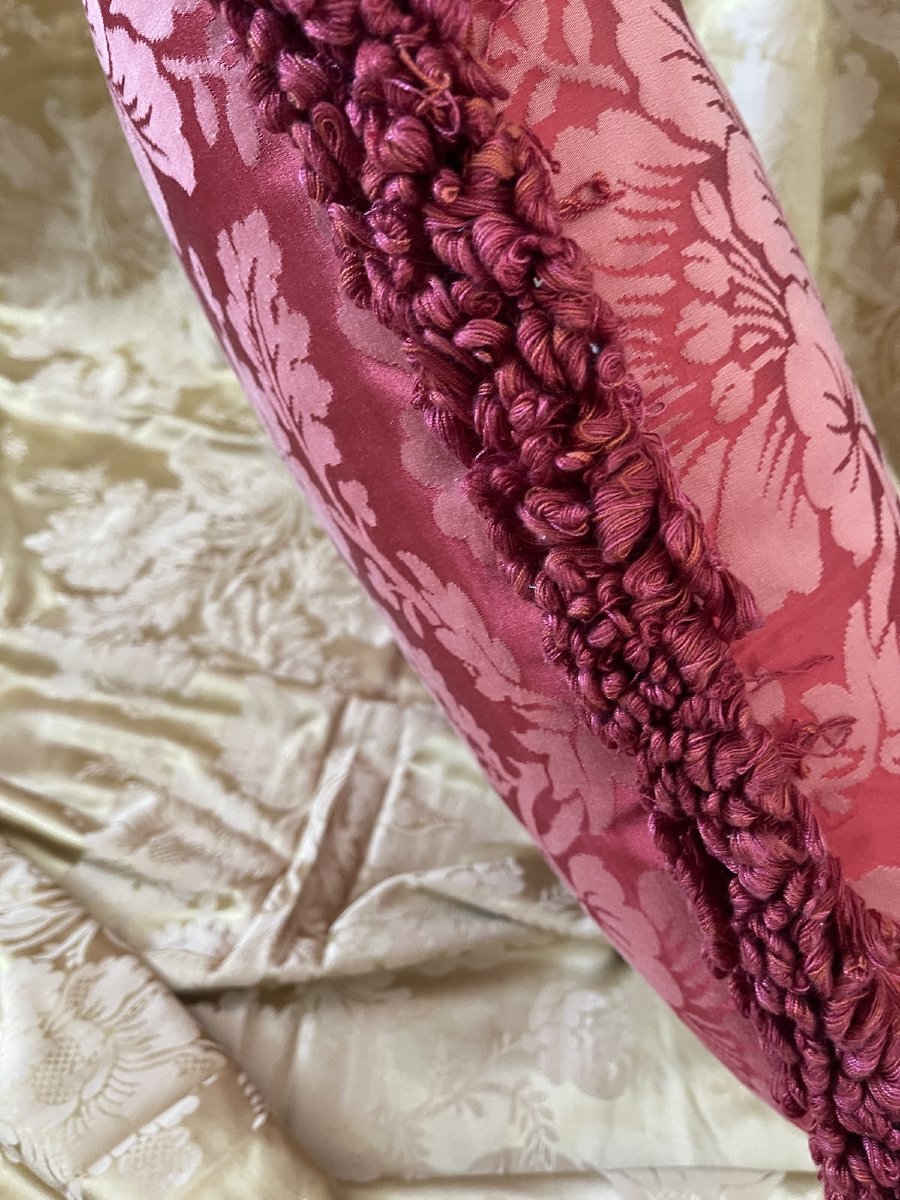 Silk Damask Cushion With A Floral Design, From A Château In Provence-photo-1