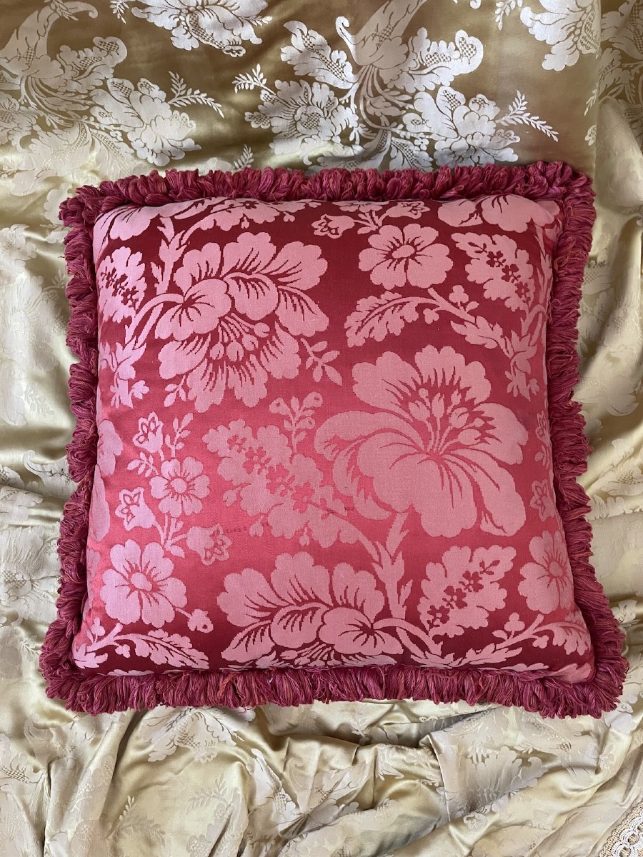Silk Damask Cushion With A Floral Design, From A Château In Provence-photo-2