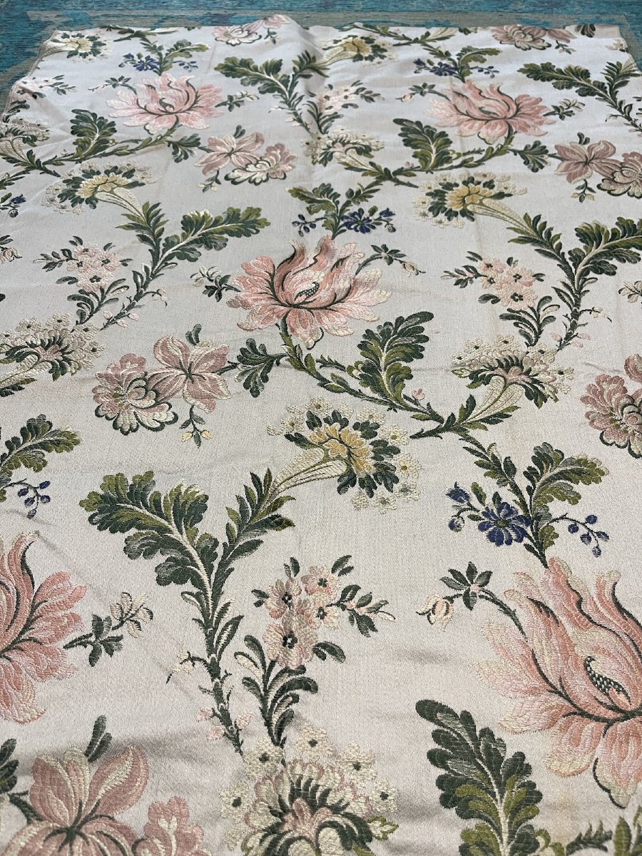 Fragment de Soie Jacquard à Décor Floral – Vintage de Prestige-photo-3