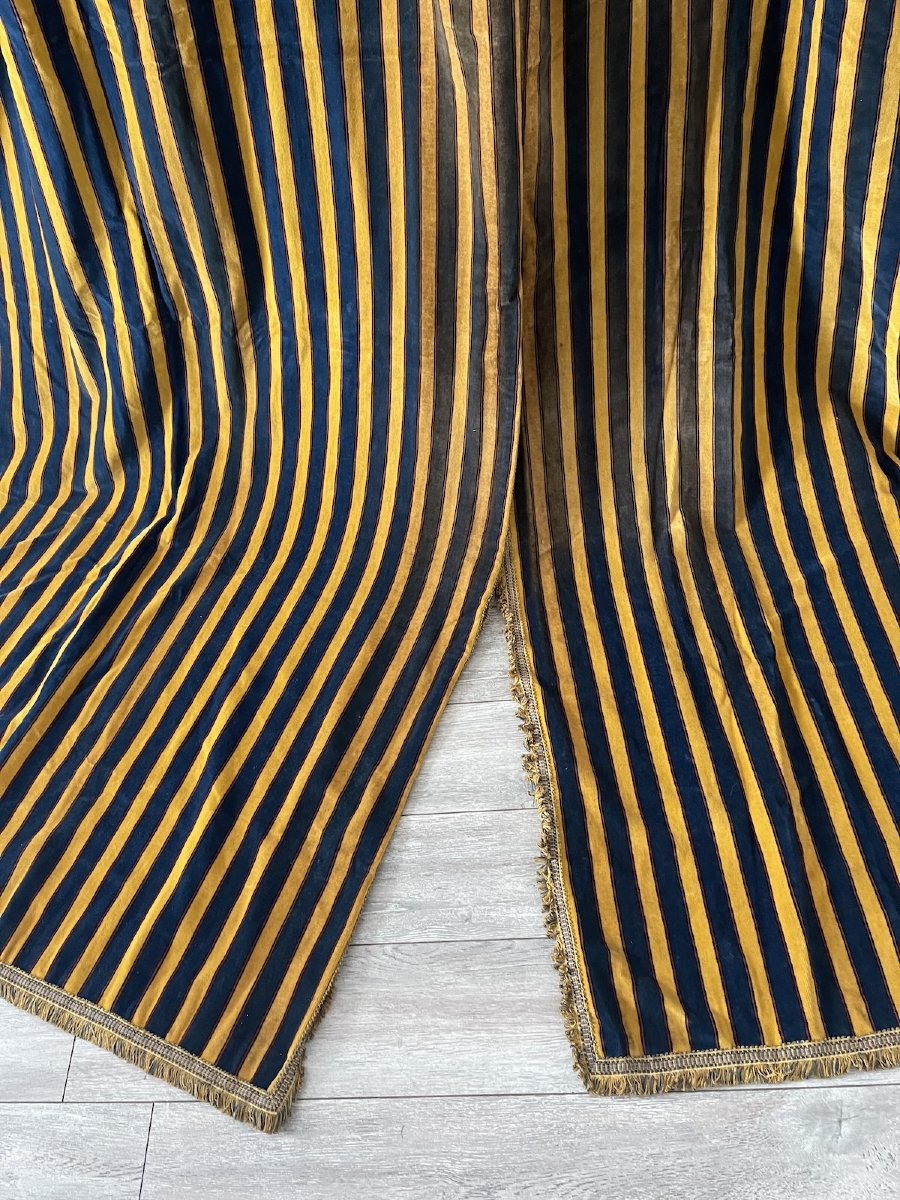 Paire de rideaux Art Déco en velours rayé bleu et jaune doré-photo-2